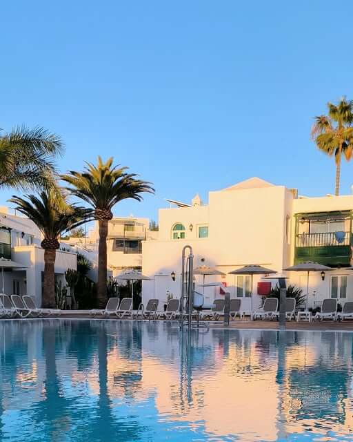 hotel izaro club