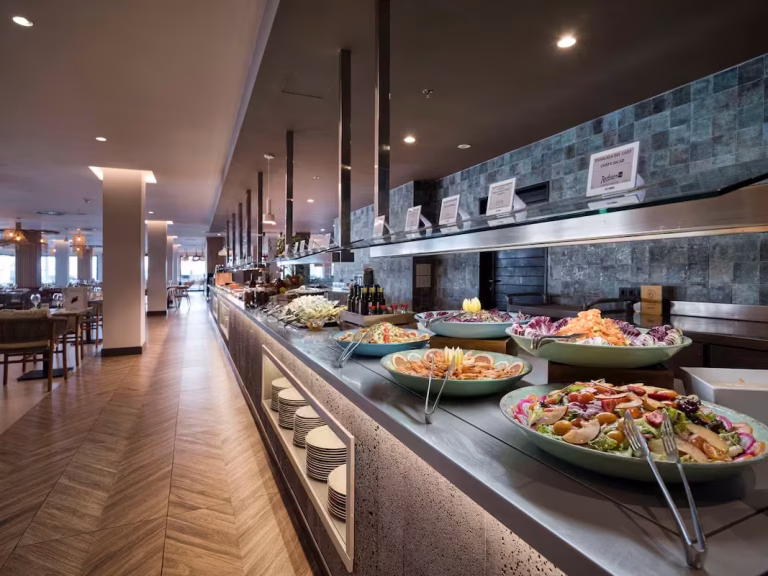 RESTAURANTE RADISSON BLU RESORT 768x576