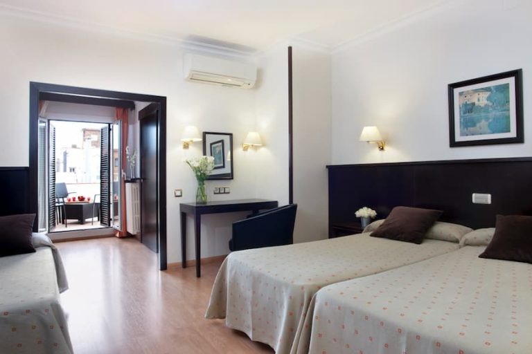 habitacion hotel gaudi 768x512