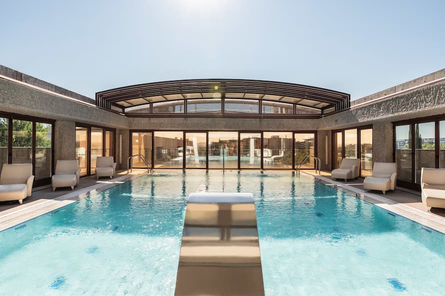 hilton madrid piscina