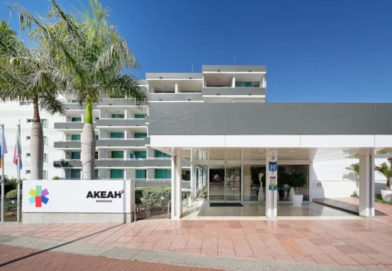 hotel akeah broncemar fachada123 607b65bd1acd431c0fb508dd68a8a0d3 768x530