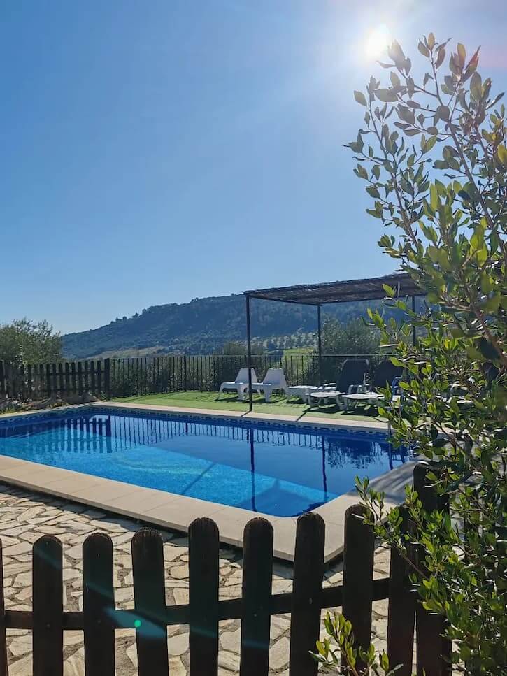 piscina casa rural la sierrezuela