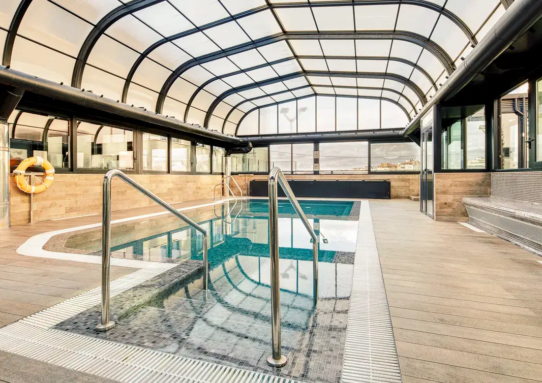 piscina gran hotel luna granada