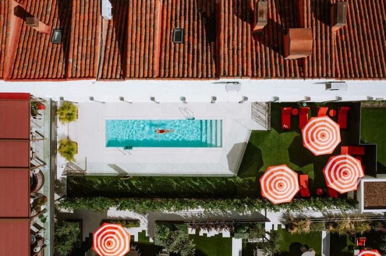 piscina hard rock hotel 768x510