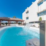 piscina hotel port azafata 150x150