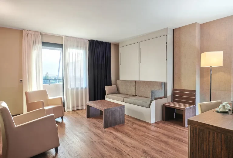 superior room v00jhpny4z0y3q 768x522